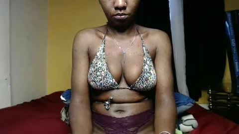 Snapshot of sweet_sherie chatting on 10, 3, 2025 ellanah Tracie online show from 10, 3, 2025