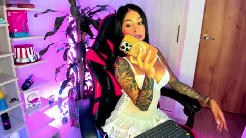 sophie leone online show from 19, 10, 2025
