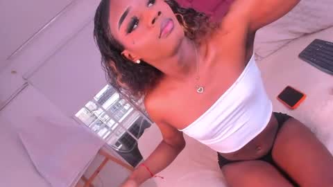 Snapshot of sweet_stacie chatting on 5, 3, 2025 sweet_stacie online show from 5, 3, 2025