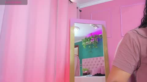 Snapshot of sweet_starxx chatting on 4, 4, 2026 Yeileen online show from 4, 4, 2026