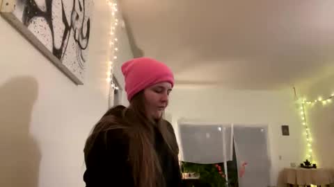 Heidi Brenner - Please check bio for schedule  FAQ online show from 7, 3, 2025