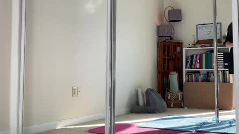 Heidi Brenner - Please check bio for schedule  FAQ online show from 7, 4, 2026