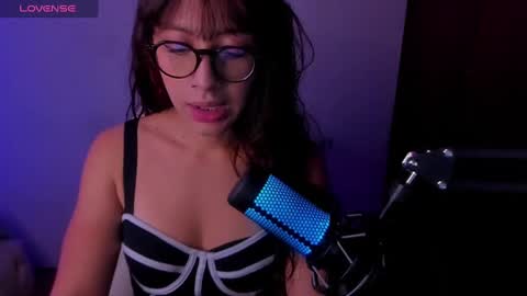 sweet_venus4 online show from 4, 3, 2025