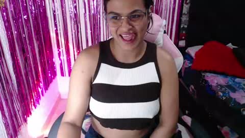Snapshot of sweetalmaa chatting on 18, 6, 2026 Alma online show from 18, 6, 2026