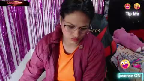 Snapshot of sweetalmaa chatting on 9, 7, 2026 Alma online show from 9, 7, 2026