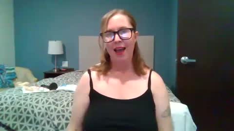 Snapshot of sweetandnaughty123 chatting on 19, 10, 2025 sweetandnaughty123 online show from 19, 10, 2025