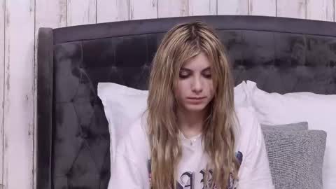 Anisia online show from 15, 9, 2025