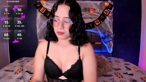 Snapshot of sweetanniie_ chatting on 9, 10, 2025 Annie online show from 9, 10, 2025