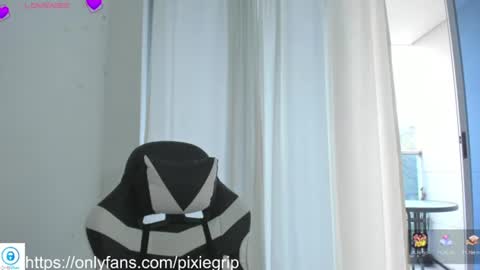 Snapshot of sweetaura0_0 chatting on 15, 6, 2026 SweetAura0 0 online show from 15, 6, 2026