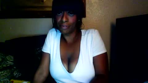Snapshot of sweetaztea chatting on 12, 9, 2025 sweetaztee online show from 12, 9, 2025