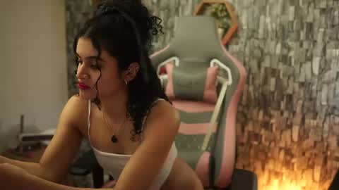 Salom independent model online show from 20, 6, 2026