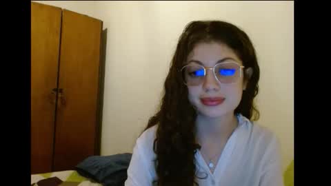 Snapshot of sweetcalm_ chatting on 3, 2, 2026 sweetcalm_ online show from 3, 2, 2026