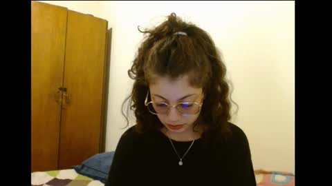 Snapshot of sweetcalm_ chatting on 5, 2, 2026 sweetcalm_ online show from 5, 2, 2026