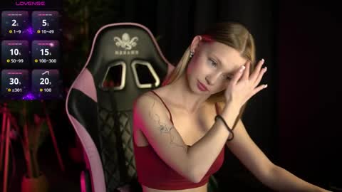 Lina online show from 8, 4, 2026