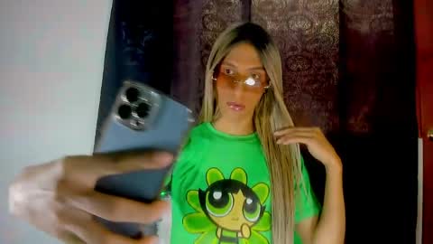 Snapshot of sweetdesaire chatting on 5, 4, 2026 Amelia online show from 5, 4, 2026