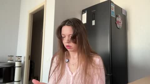 Snapshot of sweetdreamvic chatting on 4, 5, 2026 Vicktorious online show from 4, 5, 2026