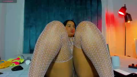 Mia online show from 12, 11, 2025