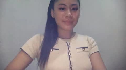 sweetgirllucy24xx online show from 10, 6, 2026