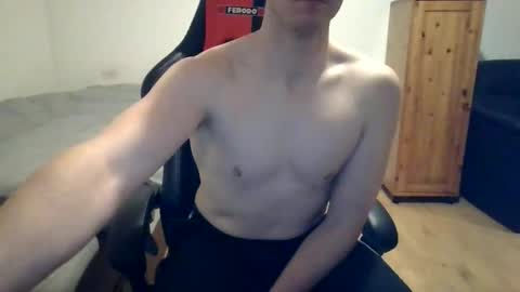 Snapshot of sweetguy8210 chatting on 7, 1, 2026 sweetguy8210 online show from 7, 1, 2026