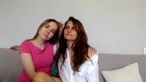 Alina and Mia online show from 14, 7, 2026