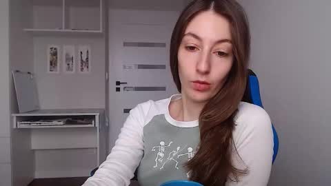 Emma  online show from 21, 11, 2025