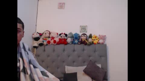 Sabrina y Eliot online show from 25, 1, 2025