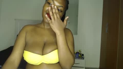 Snapshot of sweetice_01 chatting on 14, 1, 2025 euny online show from 14, 1, 2025