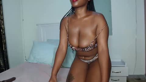 Snapshot of sweetice_01 chatting on 8, 3, 2025 euny online show from 8, 3, 2025