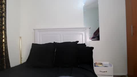 Snapshot of sweetice_01 chatting on 15, 7, 2026 euny online show from 15, 7, 2026