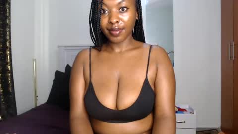 Snapshot of sweetice_01 chatting on 30, 7, 2026 euny online show from 30, 7, 2026