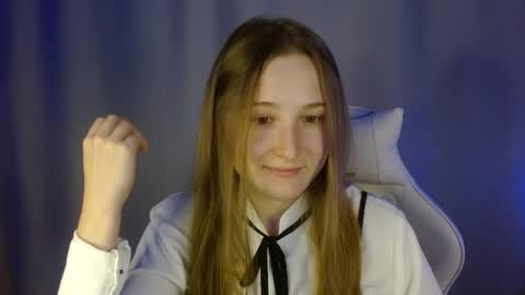 Annie online show from 8, 9, 2025