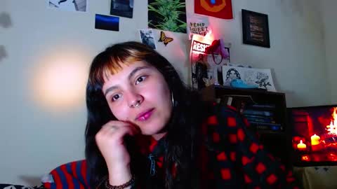 Snapshot of sweetie_maryy chatting on 24, 2, 2025 Maria my insta sweetie maryy online show from 24, 2, 2025