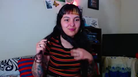 Snapshot of sweetie_maryy chatting on 25, 2, 2025 Maria my insta sweetie maryy online show from 25, 2, 2025