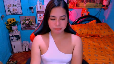 Nicole online show from 8, 2, 2025