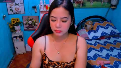 Nicole online show from 7, 3, 2025