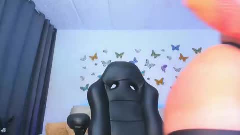 Isabella online show from 17, 1, 2025