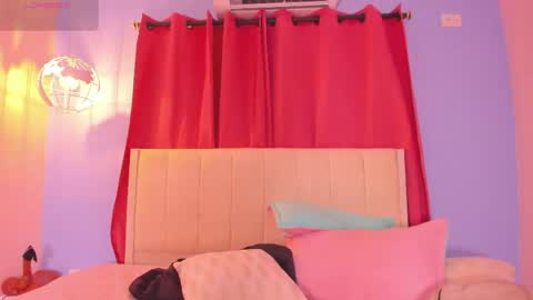 Snapshot of sweetkimmie_ chatting on 30, 5, 2026 Isabel online show from 30, 5, 2026
