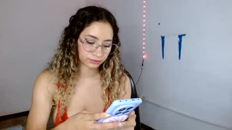 Snapshot of sweetlatin__ chatting on 14, 5, 2026 SWEET LATINA online show from 14, 5, 2026