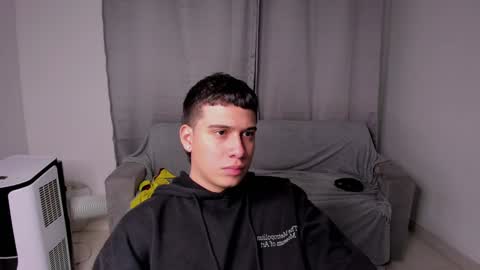 Snapshot of sweetlian_04 chatting on 30, 1, 2025 Lian online show from 30, 1, 2025