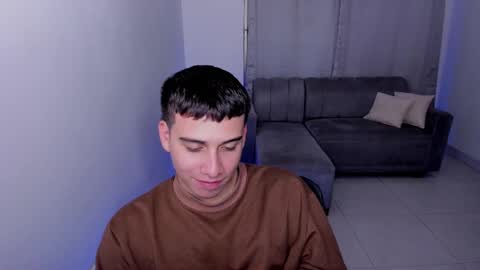 Snapshot of sweetlian_04 chatting on 10, 3, 2025 Lian online show from 10, 3, 2025