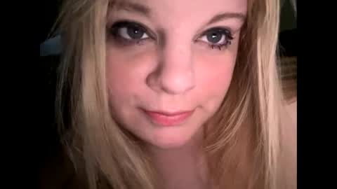 Snapshot of sweetlisa92 chatting on 16, 5, 2026 Lisa online show from 16, 5, 2026