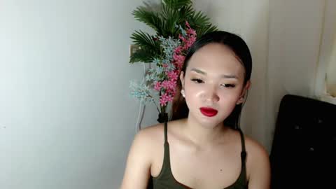 Snapshot of sweetlunarose chatting on 21, 6, 2026 lilcherry online show from 21, 6, 2026