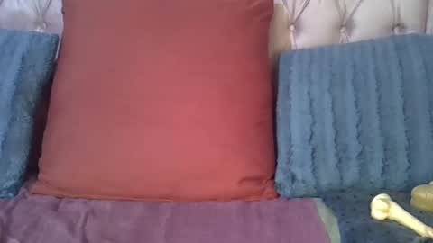 sweetmellowx1 online show from 19, 2, 2025