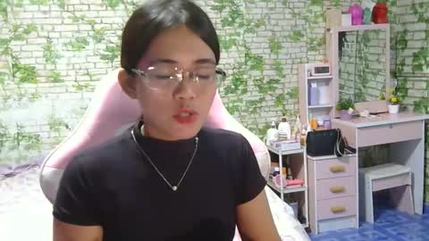 Snapshot of sweetmelyxx chatting on 18, 1, 2026 MELY online show from 18, 1, 2026