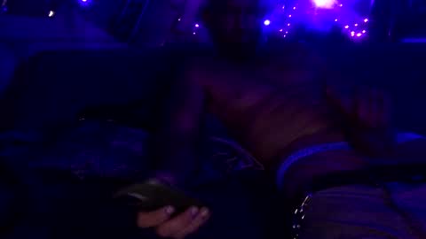 WeAim2PZzz online show from 16, 12, 2024