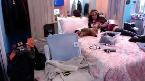 WeAim2PZzz online show from 10, 2, 2025