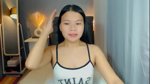 Snapshot of sweetnwildts chatting on 19, 4, 2026 Ghena online show from 19, 4, 2026