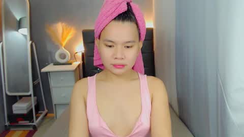 Snapshot of sweetnwildts chatting on 14, 5, 2026 Ghena online show from 14, 5, 2026