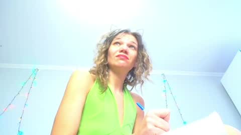 Veronica and Alex online show from 11, 4, 2026