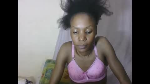 ESTHER online show from 1, 6, 2026